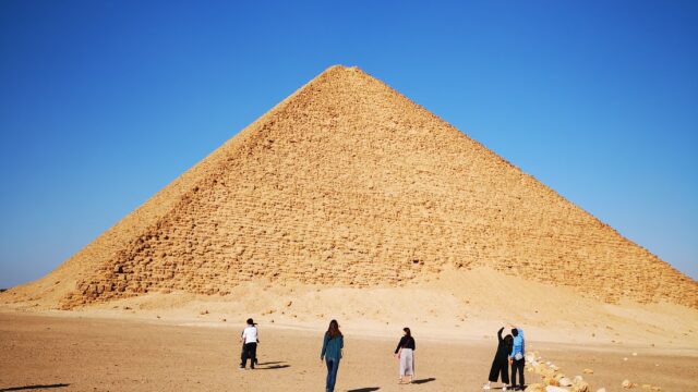 屈折ピラミッドや赤いピラミッド等散策 64 あちこちトラベラーかず